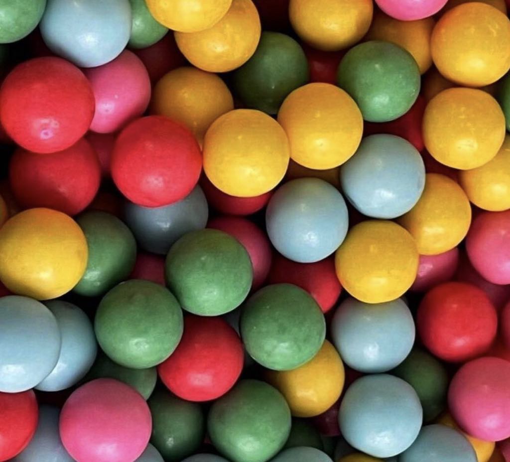 Chewing-gum boule